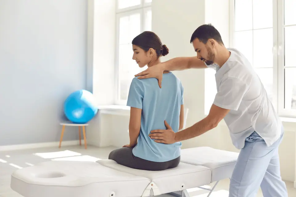 Thoracic Spine Pain: Causes and Treatment Options