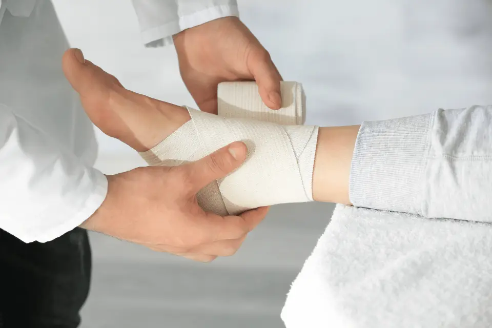 Sprained Ankle: Urgent Care, Telehealth, or Home Treatment?