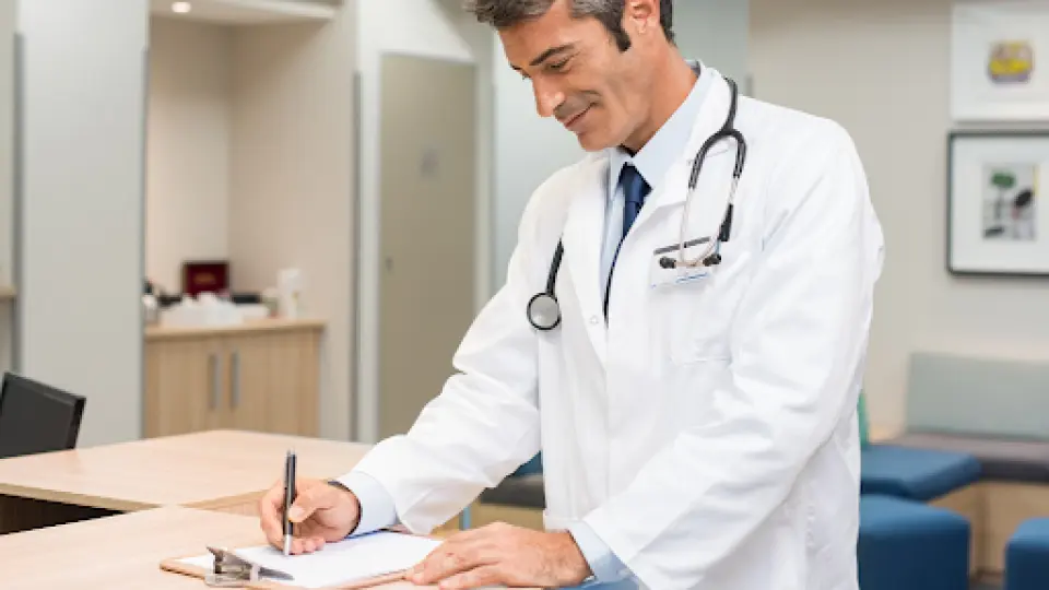 Can You Use a Fake Doctor's Note From Urgent Care? The Legal Risks