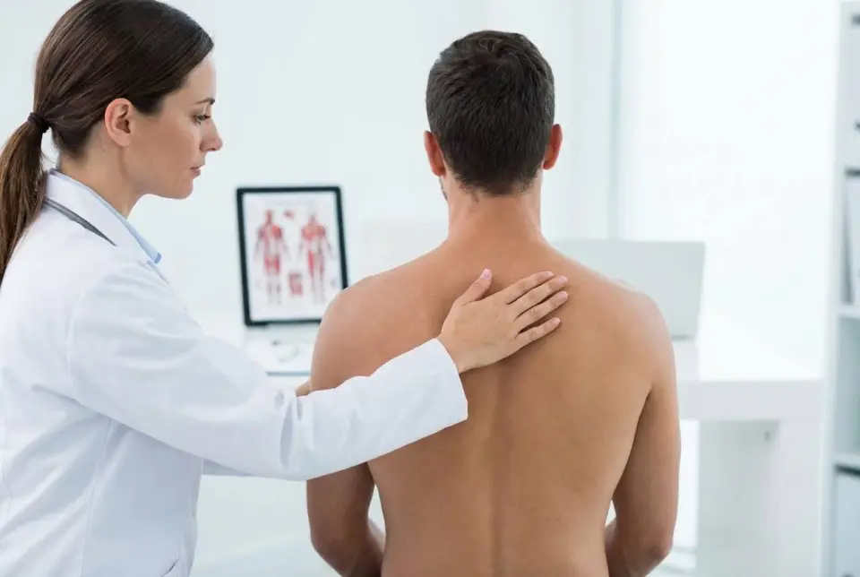 Upper Spine Pain: What Causes Pain Between the Neck and Back