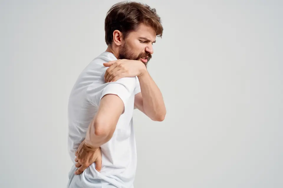Latissimus Dorsi Pain: Symptoms and Treatment