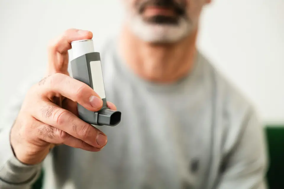6 Common and Serious Side Effects of Albuterol (2026)