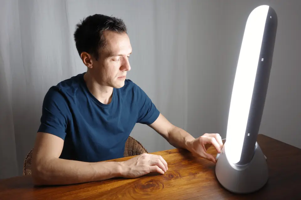 Light Therapy Lamps: How They Help with SAD and Sleep Disruption
