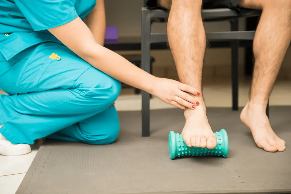 Plantar Fasciitis Treatment: A Runner's Guide to Getting Back on Your Feet