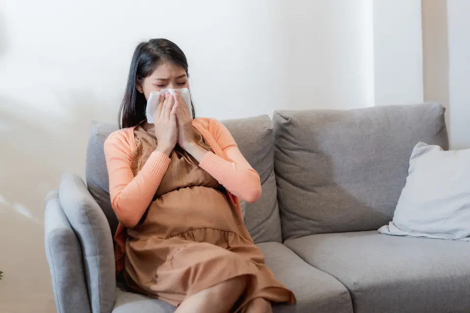 Cold While Pregnant: Safe Treatments and What to Avoid