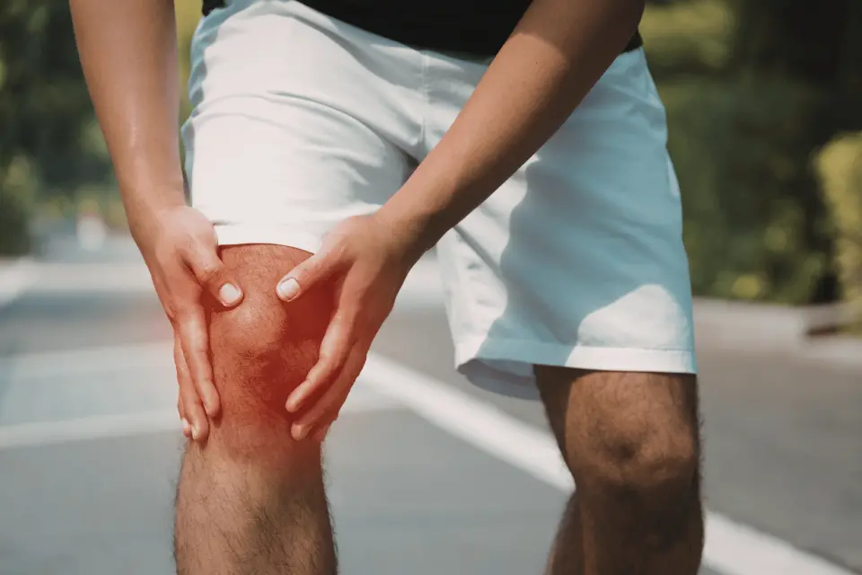 Knee Hurts After Bending: Causes and When to Get It Checked