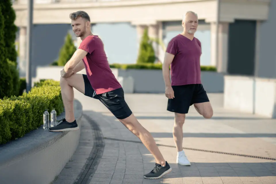 Knee Stretches for Pain Relief: A Daily Routine for Runners