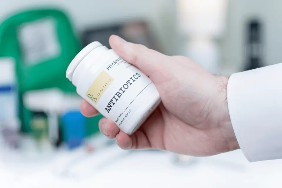 6 Amoxicillin Interactions: What To Avoid When You’re Taking Amoxicillin