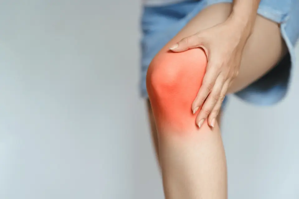 Pain on the Outside of Your Knee: Diagnosis and Treatment Guide