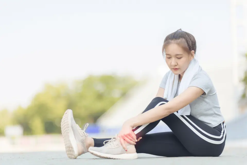 Grade 1 Ankle Sprain: Recovery Time and Home Treatment Steps