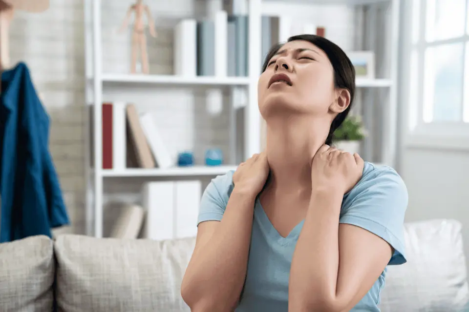 What Causes Upper Back Pain When Breathing?